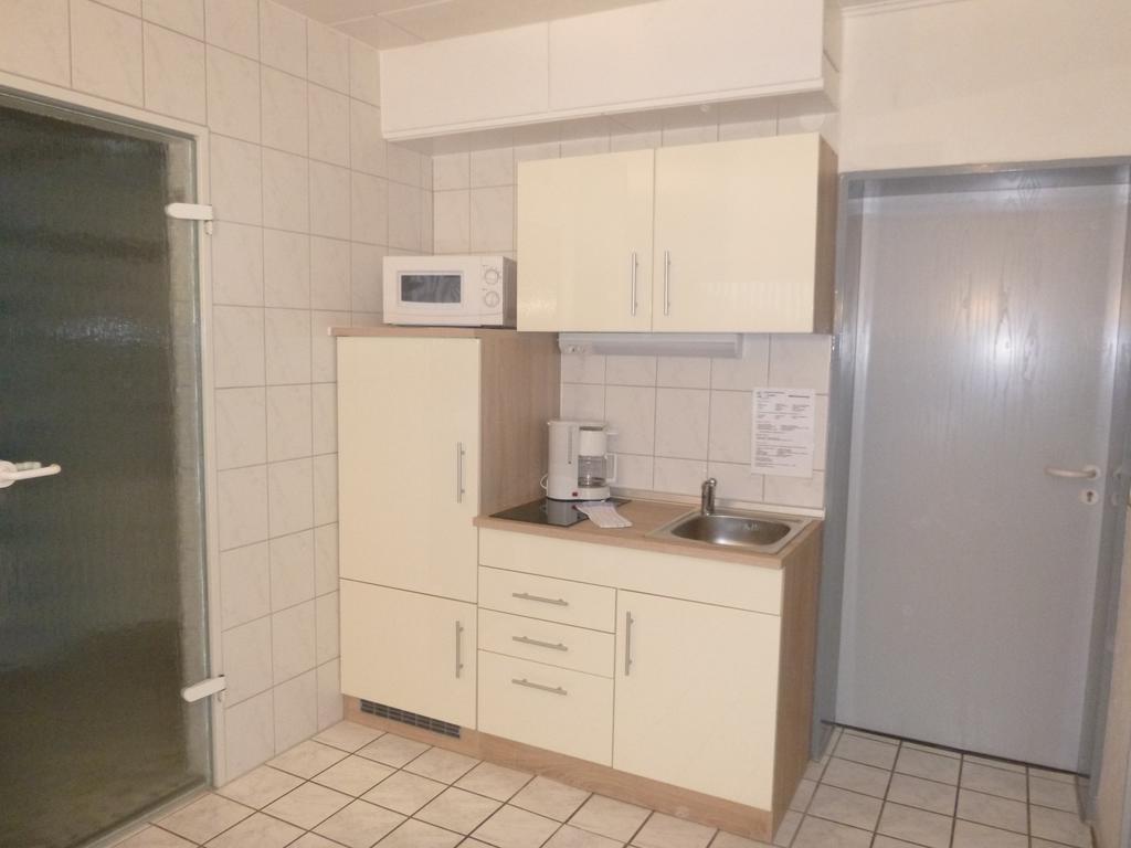 Haus Delphin Hotell Bad Wildungen Exteriör bild