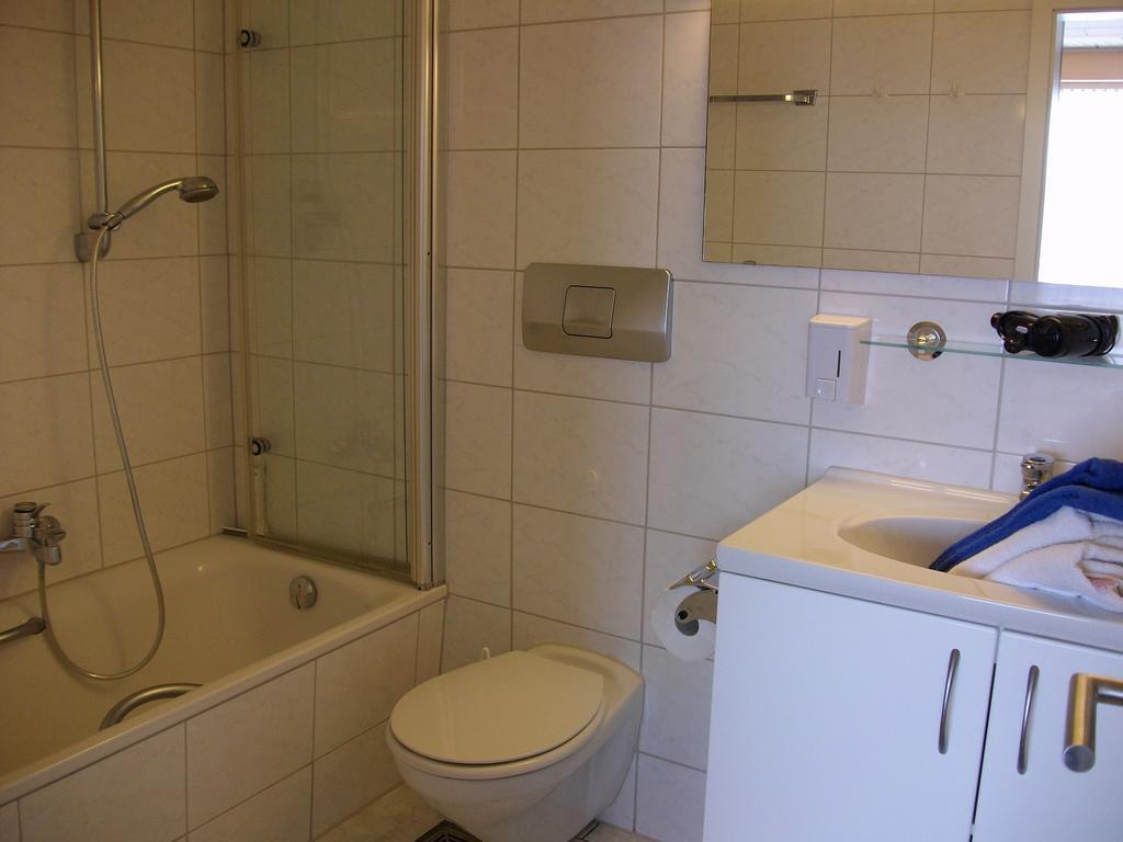Haus Delphin Hotell Bad Wildungen Exteriör bild