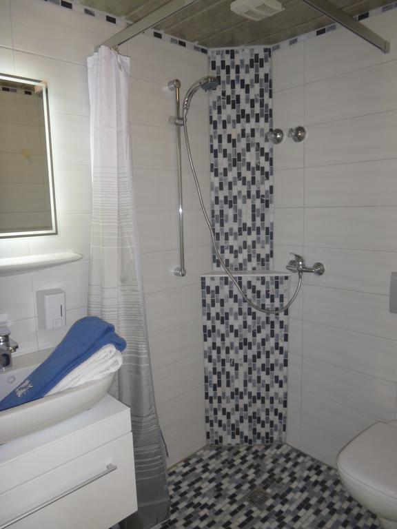 Haus Delphin Hotell Bad Wildungen Exteriör bild
